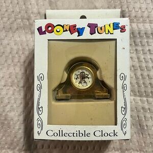 Vintage Looney Tunes Tasmanian Devil Collectible Miniature Clock (1996)